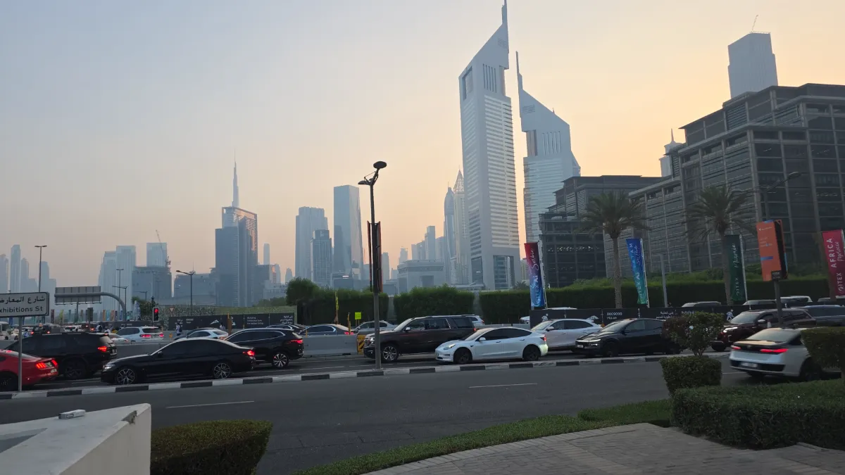 المنطقة المحيطة بالمعرض