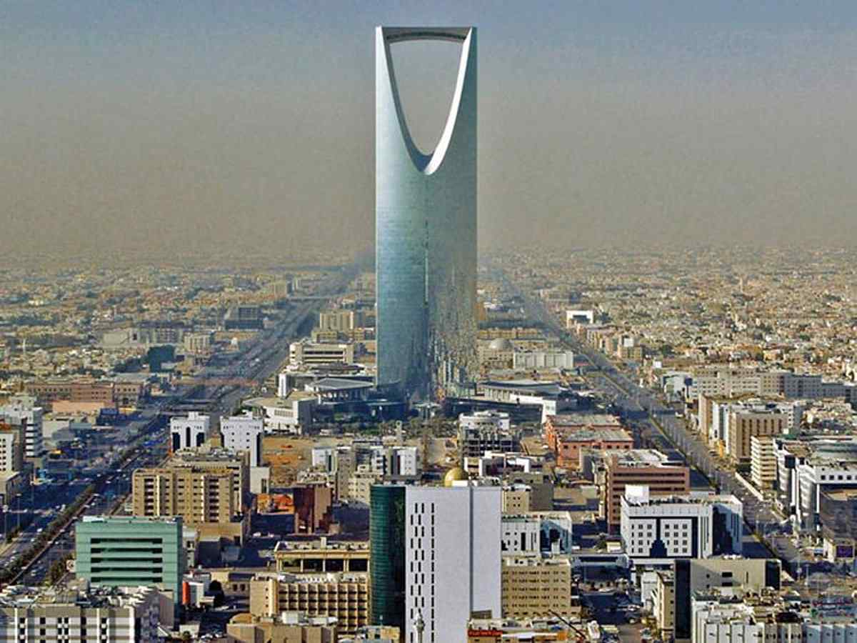 السعودية تفتح أبواب المشاريع الحكومية أمام الشركات الأجنبية