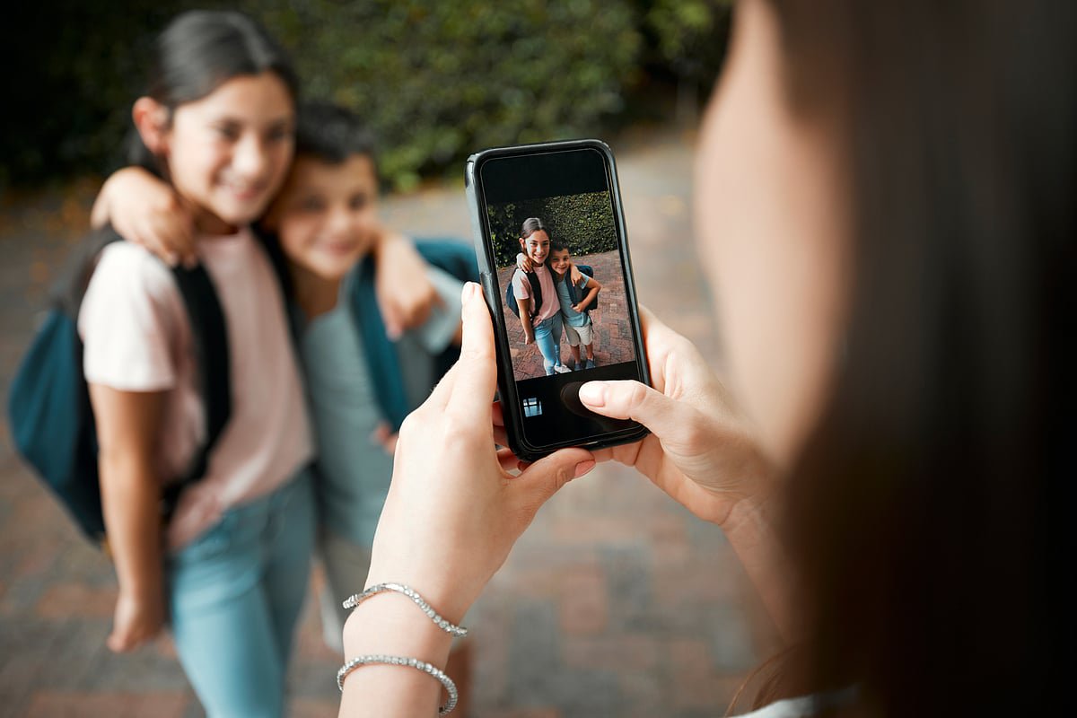 UAE Lawyers Warn Photographing Children at School Without Consent Can Cost Up to Dh500,000