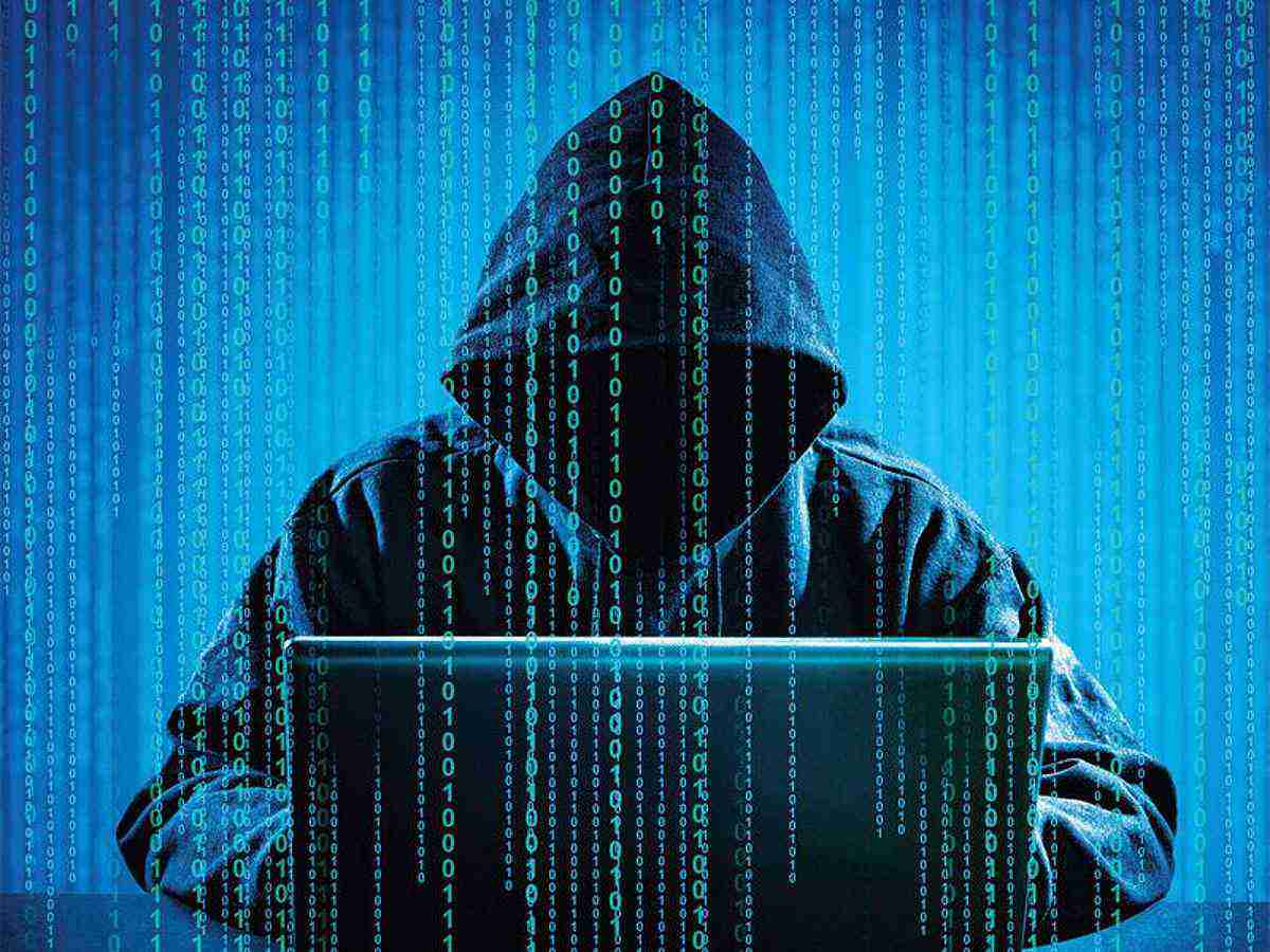شرطة دبي تستعيد مليون درهم من عملية احتيال بانتحال صفة بنكية