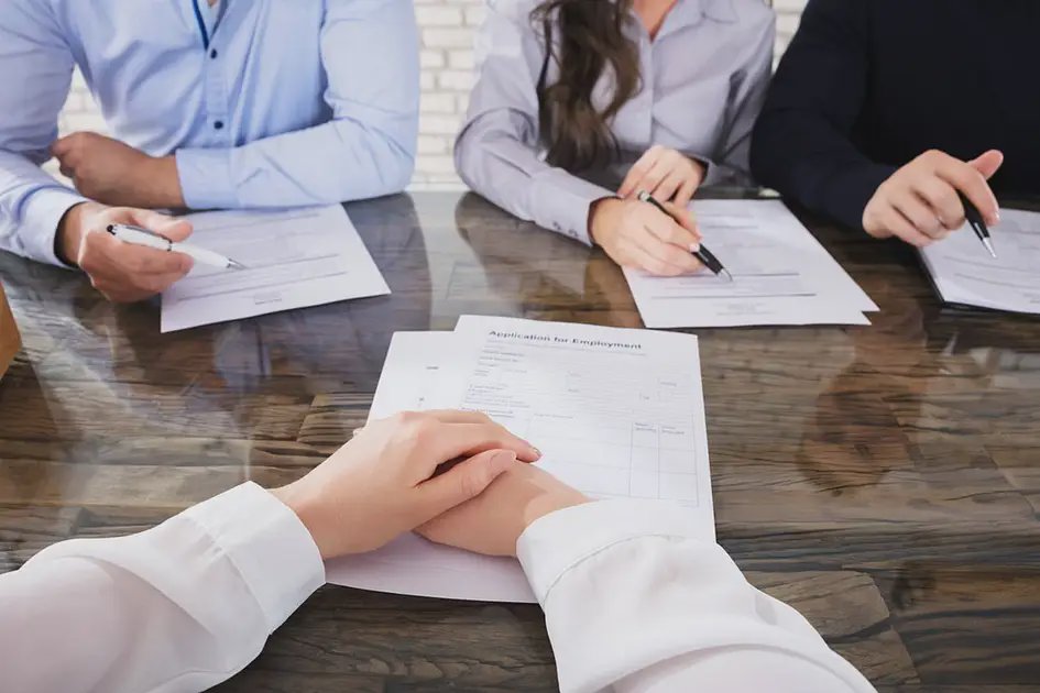 مهارات التواصل تتصدر قائمة مطالب أصحاب العمل في الإمارات