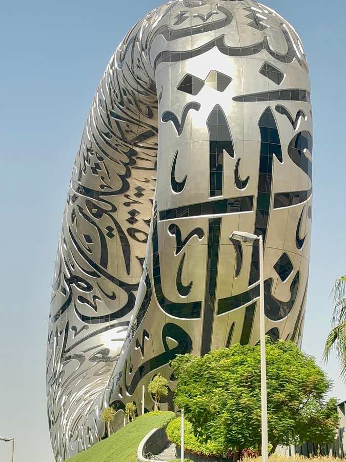 دبي تختبر كبسولات ذاتية القيادة في جزيرة بلوواترز